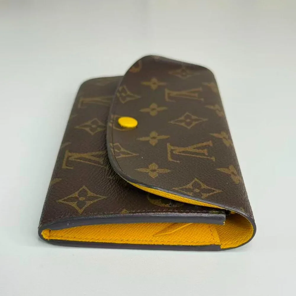 Louis Vuitton Monogram Canvas Wallet with Classic LV Logo Design